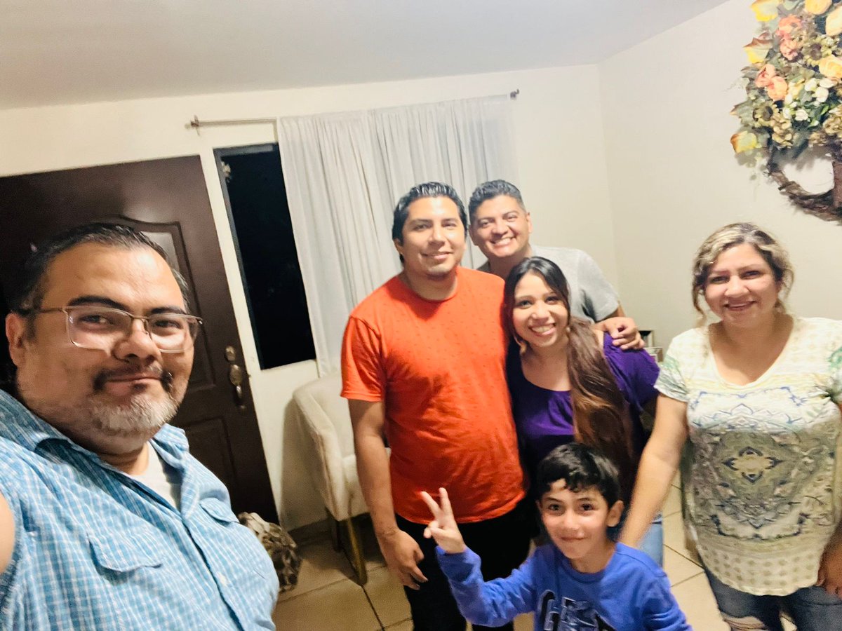 Mj_Veranda's tweet photo. Al tener a Jesús en nuestro corazón, se verá reflejado en cada acción o actitud que tomemos. Contar con Él nos da paz y confianza sobre las decisiones que tomamos. Asegúrate de abrirle las puertas de tu corazón constantemente @PastorVladimir @EsmeraldadeRiva @MJcompaz https://t.co/psI7uInfio