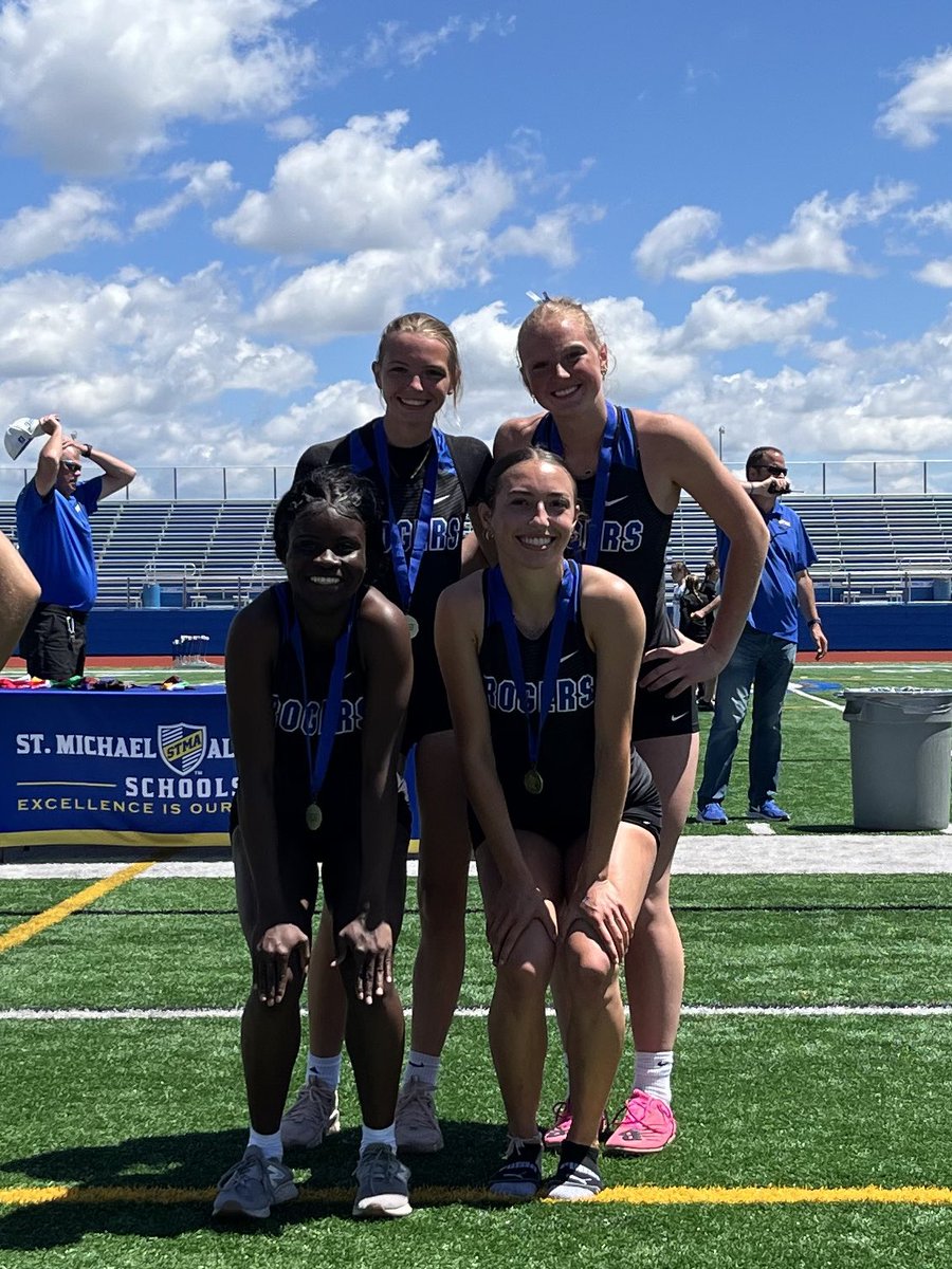 RogersRoyalsTF's tweet photo. 🎟️🥊 Advancing to the State Meet
🏅 Podium Pics🏅It Truly was a Great Day to be a Royal 💙…
4x200 Section Champion 🏆 &amp; 4x100 on State Qualifier 🥉 Florence L, Jenny H, Anya S, Reegan S &amp; Elizabeth I https://t.co/sBHLAw8ErD