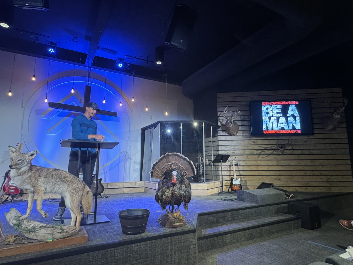 Epic_of_Andrus's tweet photo. Needless to say it was an IMPACTful night for the men at Hope Church! Thanks Pastor @DaveAbberger for your leadership and guidance over the years. And thank you @luke_mccown for being an awesome message last night!
#Impact #PointMen #dudes https://t.co/s1msQJvP6z