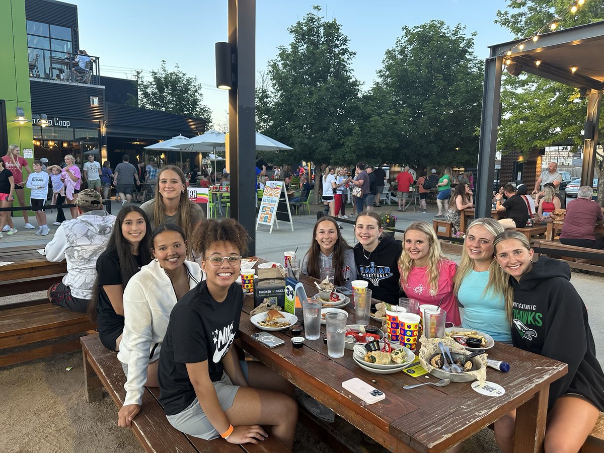 Great night in KC with our Omaha Supreme U17 Thompson team!