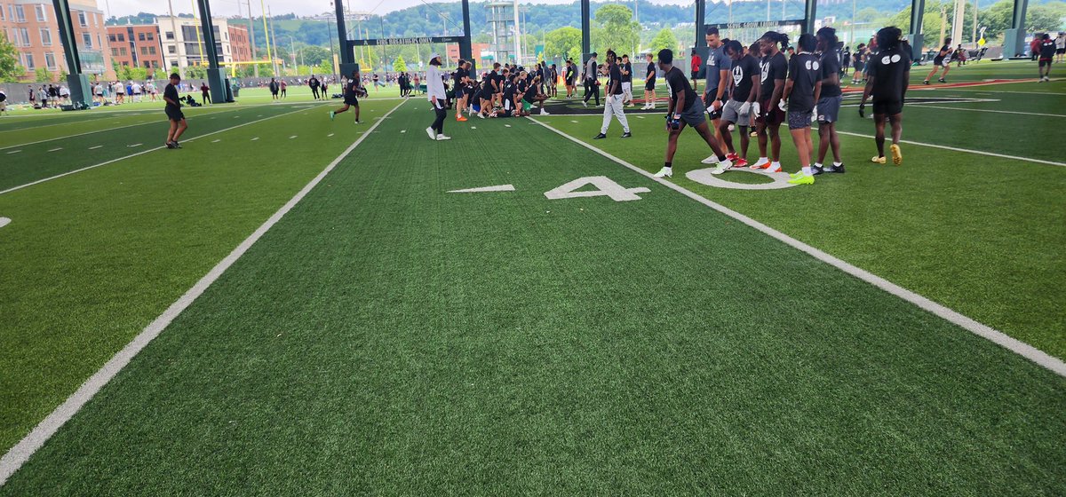 Cjsouth0819's tweet image. Had a Great Day At UAB Today, Great Camp loved talking with Coach @AAppleby12 and @CoachJ_UAB.