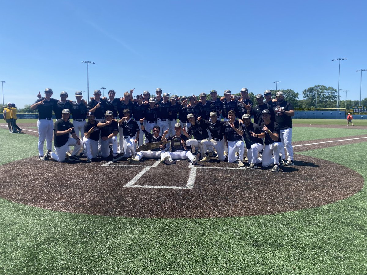 Kings Park baseball wins LIC! 🏆