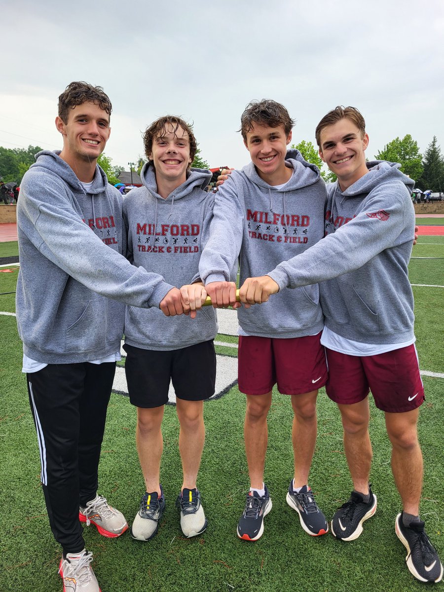 MilfordTandF's tweet photo. Milford Boys are 9th and the girls 21st in the 4x400 at the @MHSAA D1 State Finals. #PowerOfTheBaton https://t.co/lZZ8mLs6FW