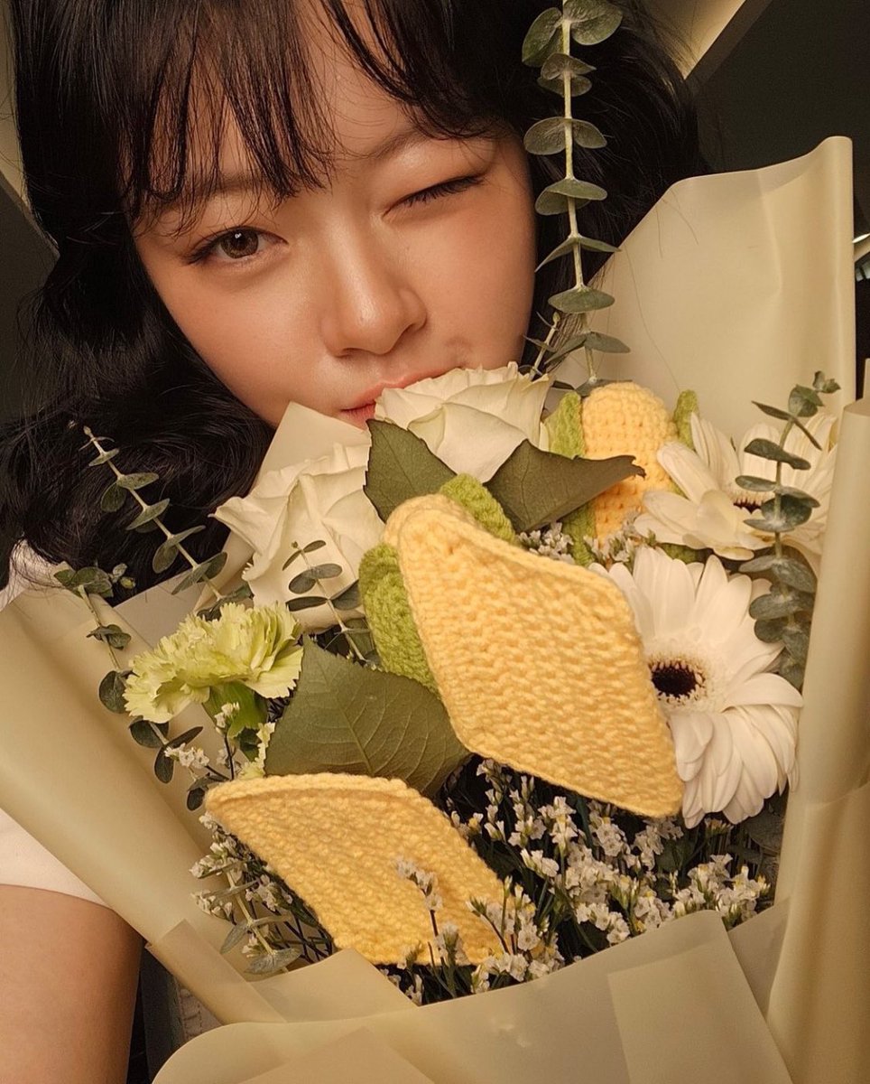 genuinely the prettiest girl i’ve ever seen