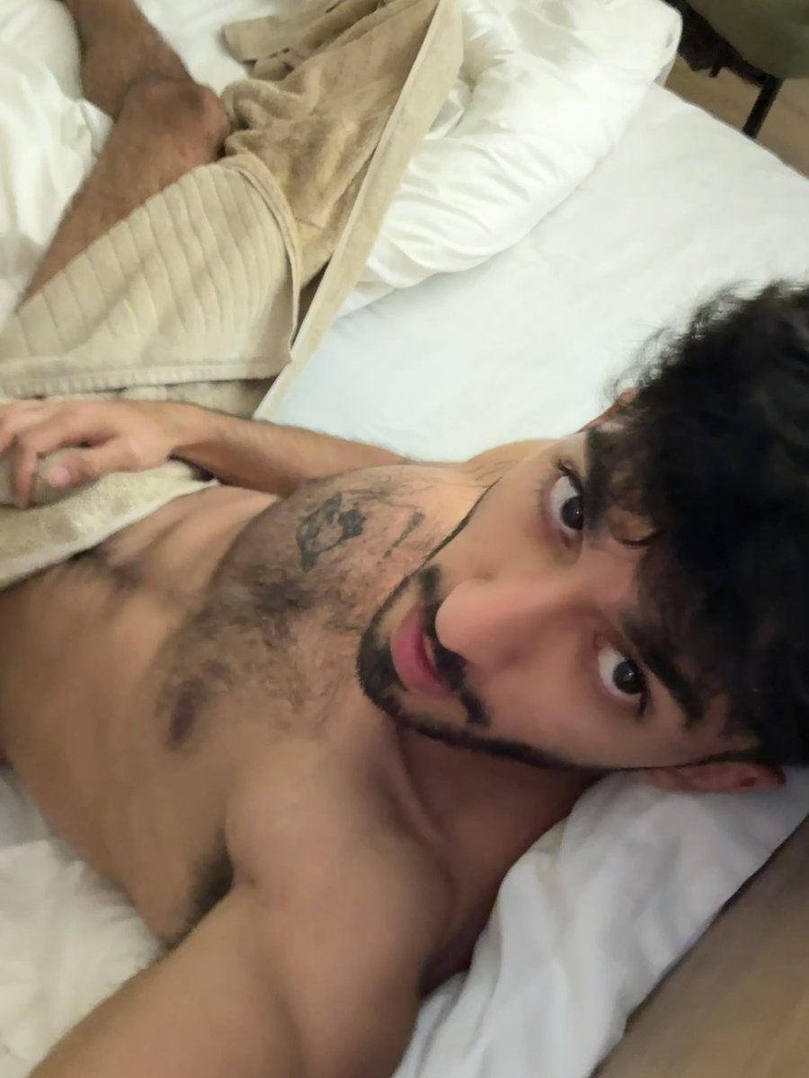 ari tweet media