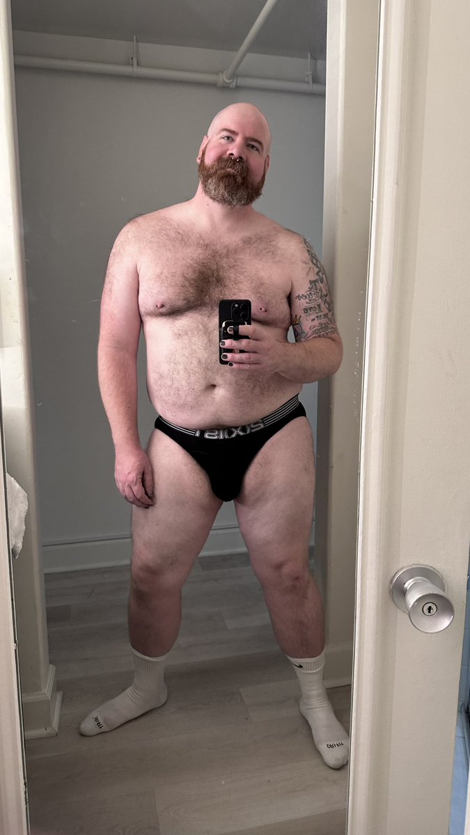 BigBearClaude's tweet photo. Getting ready for @CHUNK_PARTY in SF tonight! 

10pm @ f8 https://t.co/ciy5PXpxrv