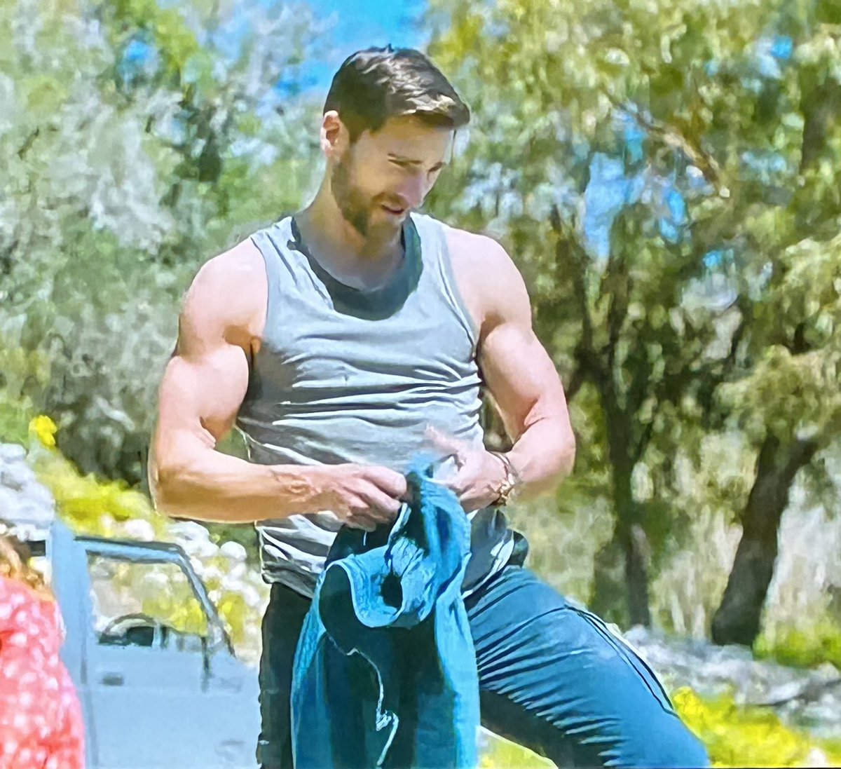 darla_tapp's tweet photo. #HallmarkHunk 🔥💪🏻 #ForLoveAndHoney @AWALK35 @hallmarkchannel https://t.co/Day3oSX2MU