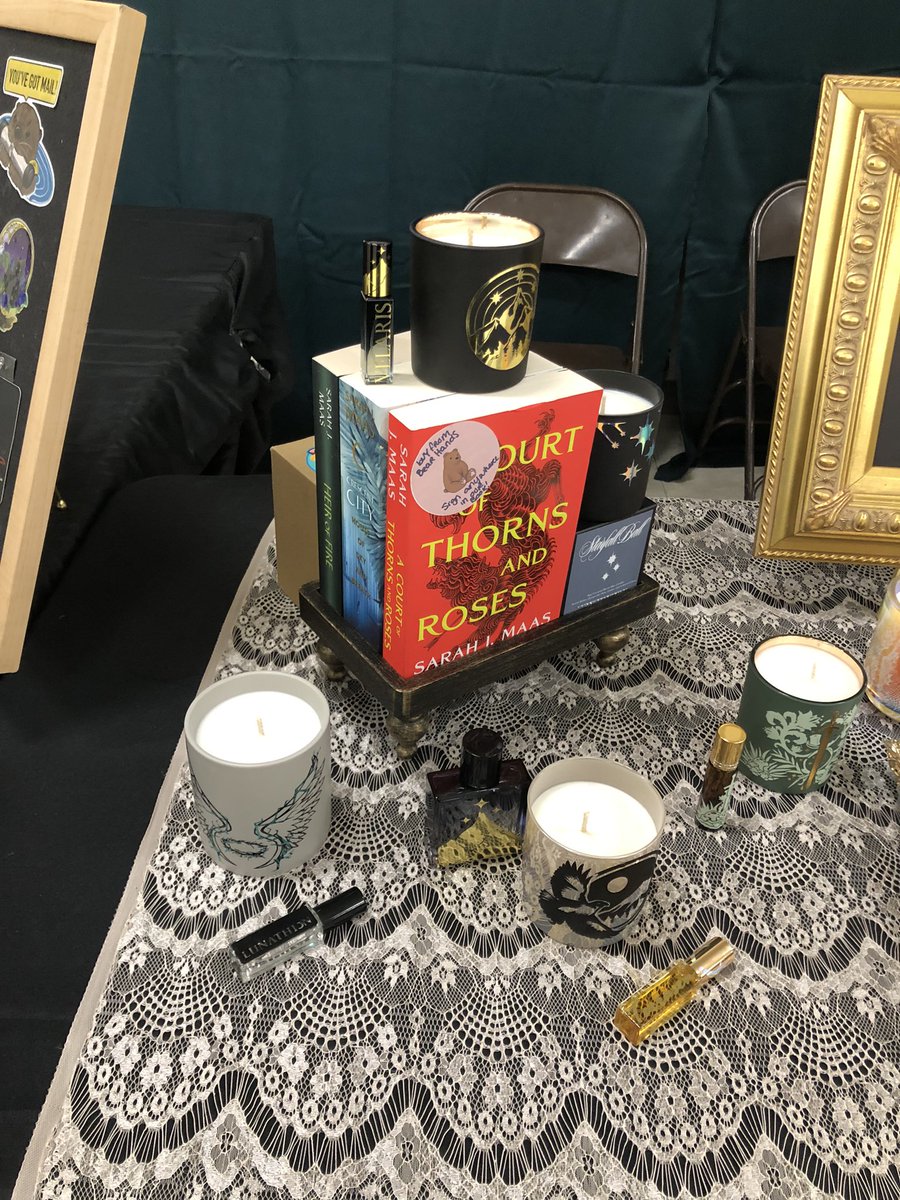 CupidsNCryptids's tweet photo. We’re at the Yosemite Chivalry and Fantasy Festival today in Marispoa California! Come say hi, experience some smells, support a horse :) https://t.co/xgBzurMlR0