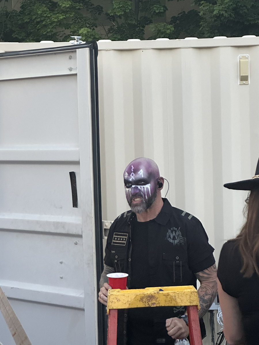 thomashalvers13's tweet image. HAWKEY #Hawkfest