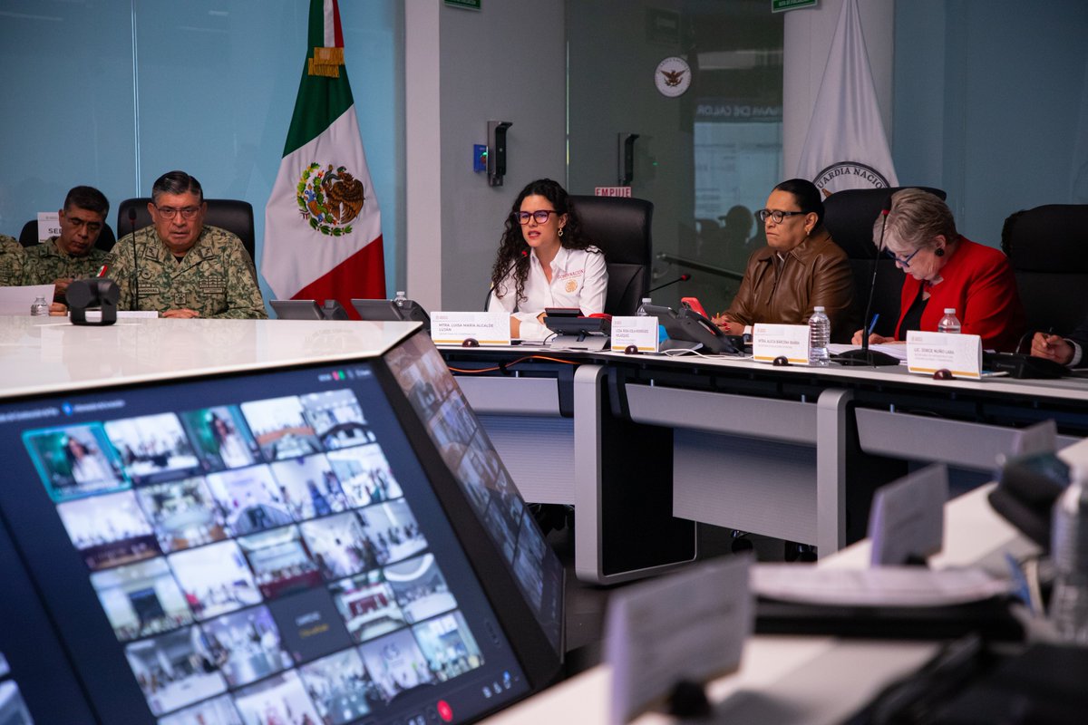 LuisaAlcalde's tweet photo. Instalamos en sesión permanente la Mesa de Seguridad que dará seguimiento al proceso electoral. Estuvieron conectadas las y los gobernadores e integrantes de las Mesas de Paz de las 32 entidades federativas.

Mañana el pueblo de México participará de forma libre, democrática y en paz.