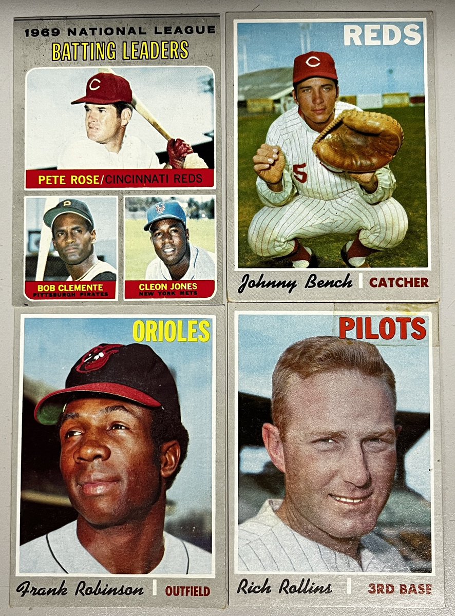 Oregarus's tweet image. Netted these Binder Buffers at the Card Show in West Plains, MO today. Only one table with vintage for sale. I’m in High Number Hell with a couple sets and got a little bump today. Also now just 4 cards shy of the #1975ToppsMini set!     #SetBuilder #SetBuilding #Topps #TheHobby