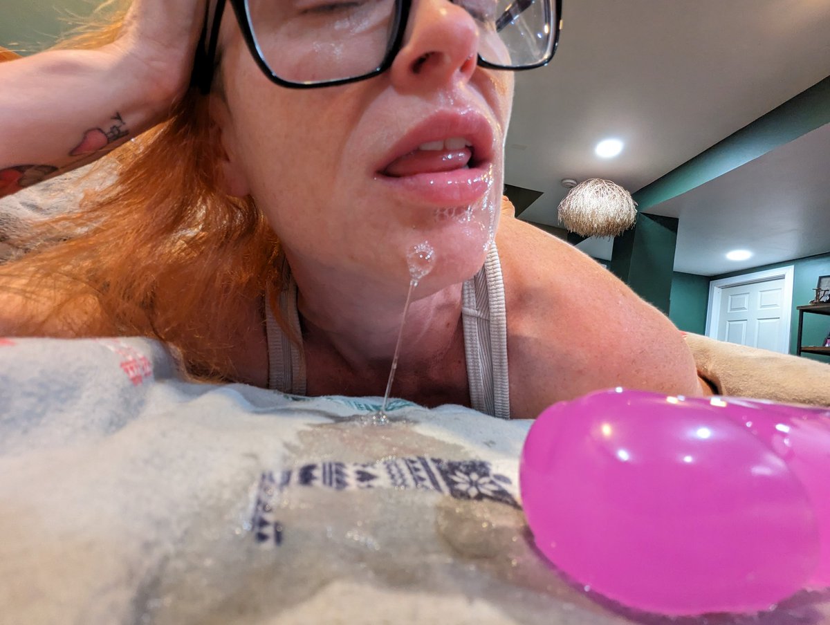 buttonlove83's tweet photo. Just another day at the office 😜
#lovemyjob https://t.co/I8sTFcbLUm
