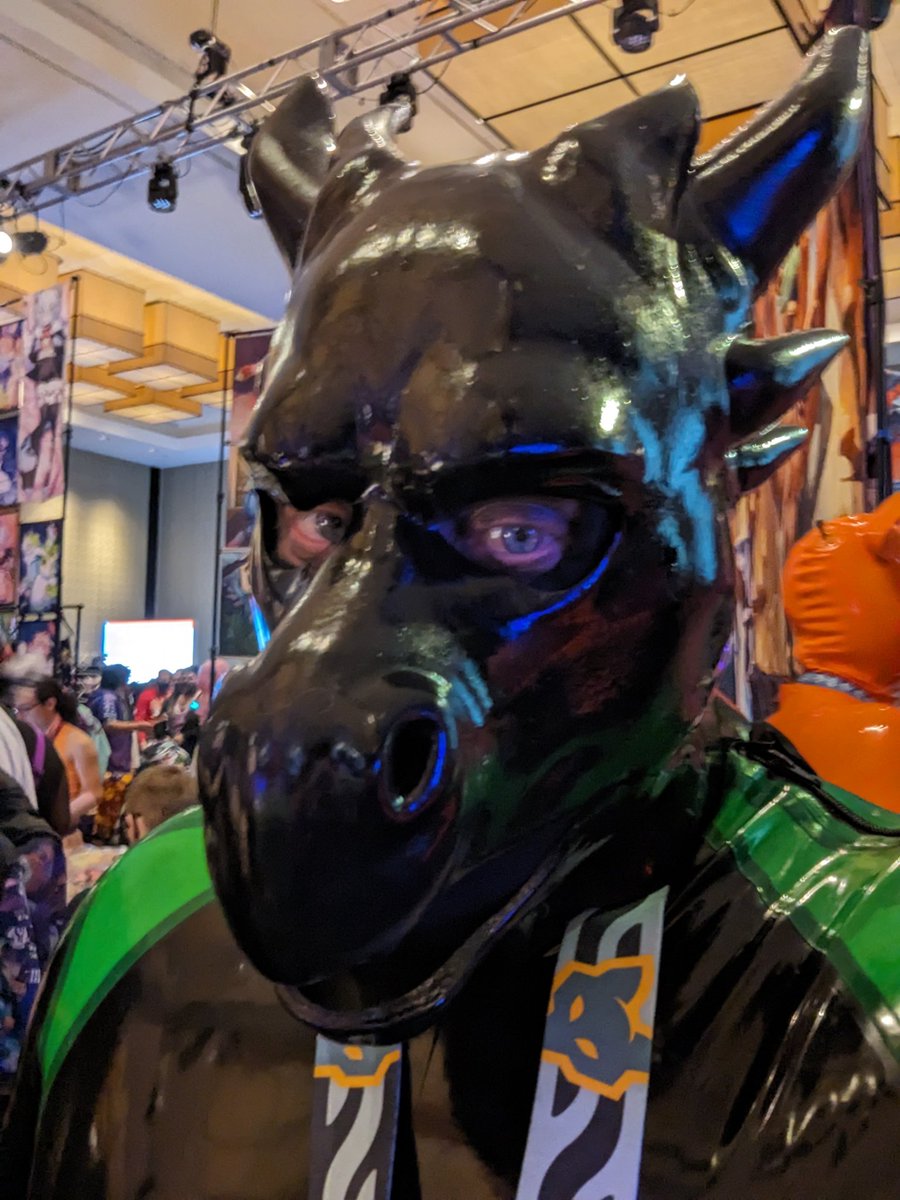 gearedrock (Pup Paws) @ gbus tweet media