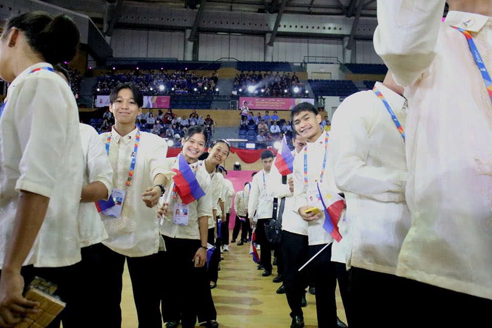 OneSportsPHL's tweet image. ICYMI | 119 Filipino athletes headed by flag-bearer Micaela Mojdeh participated in the parade of nations to kickstart the 13th ASEAN Schools Games held in Da Nang, Vietnam. 

#ASG13

📸 Instagram | @phil.sportscommission