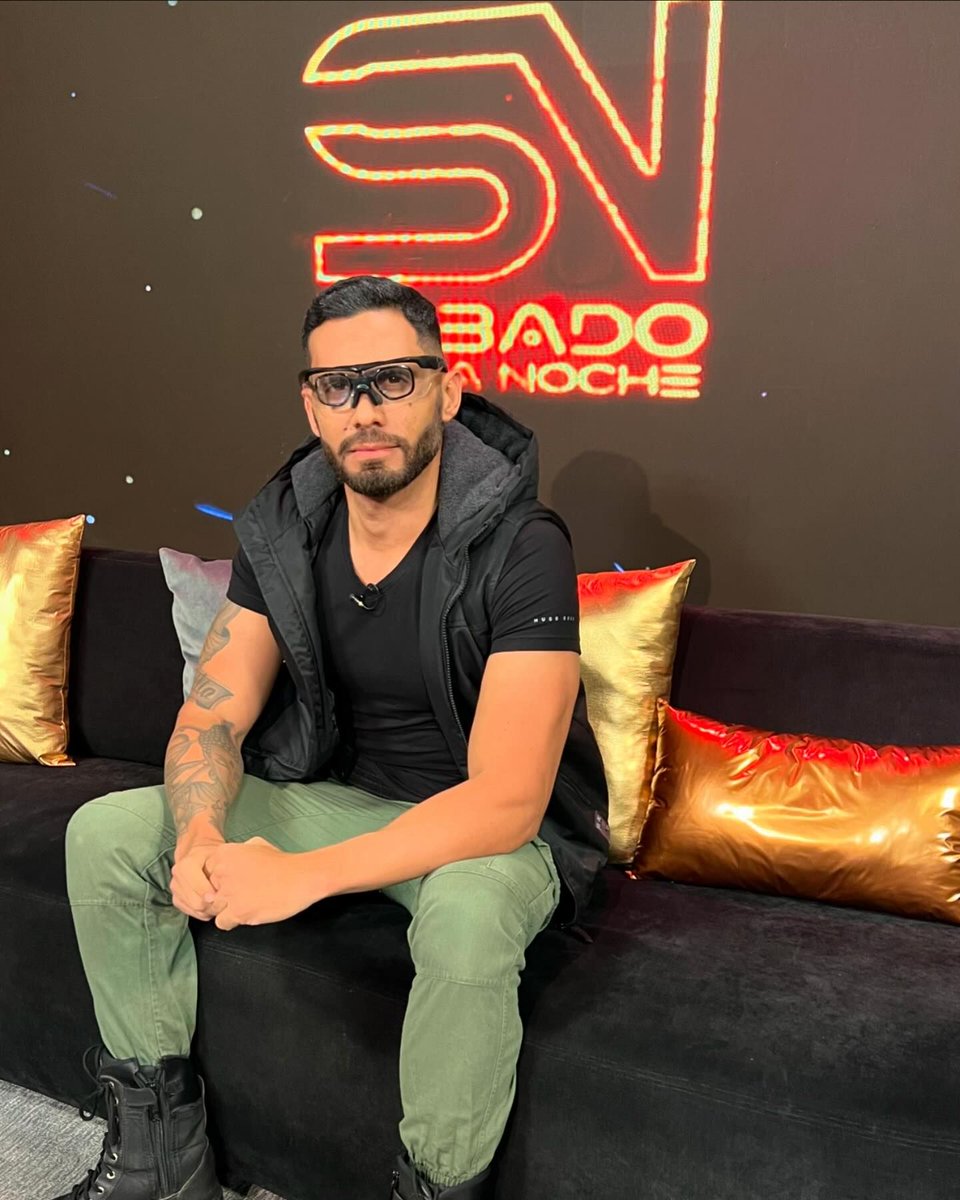 Nuestro primer invitado de este #SabadoEnVivo es el Ex cantante de la agrupación Calle Ciega @yosoymaii
actualmente forma parte de Los Ángeles de La Autopista.