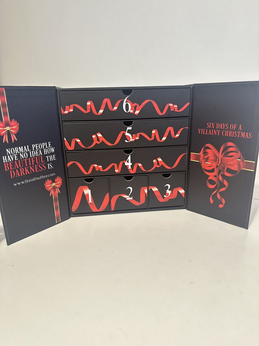 Book Advent calendar!! Yes please, want one? Head to link in bio to get one!