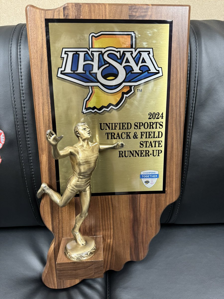 FHSTigers's tweet photo. Great Day to be a Tiger https://t.co/AOPz4frGti