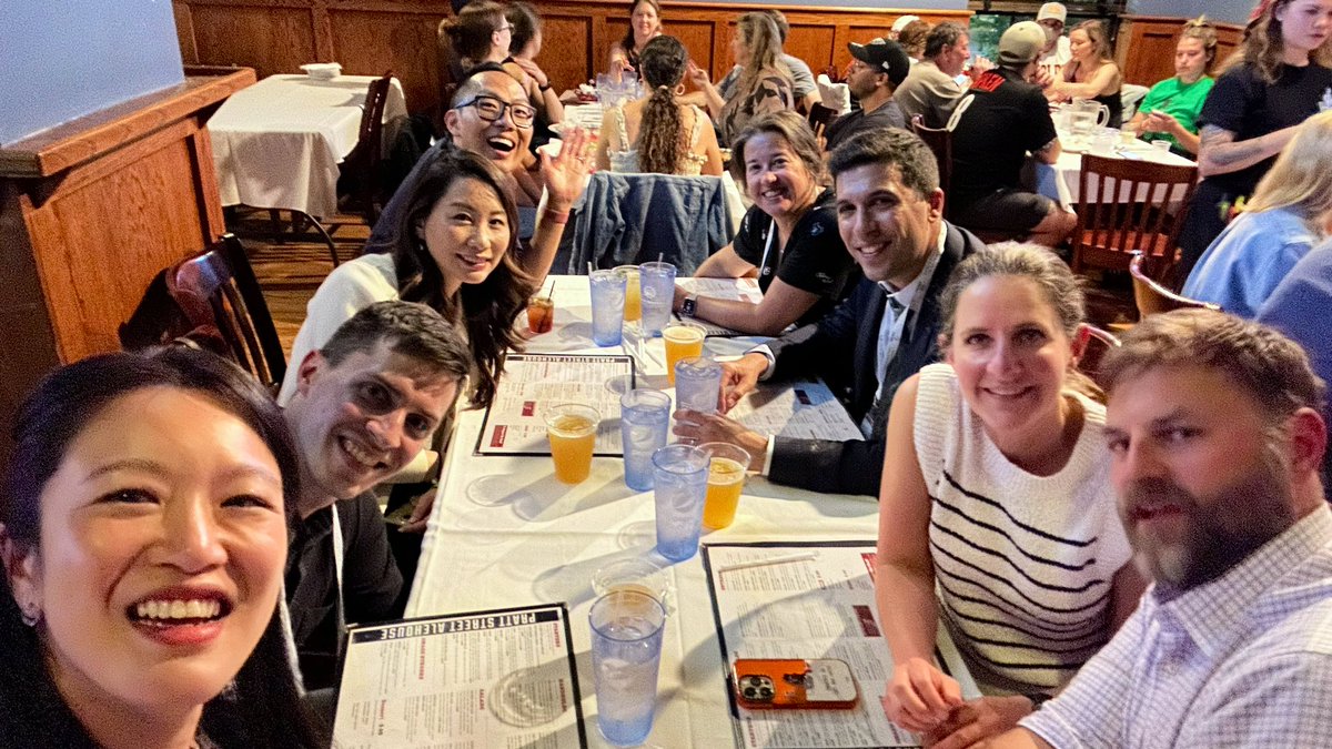 Katherine Lee tweet media