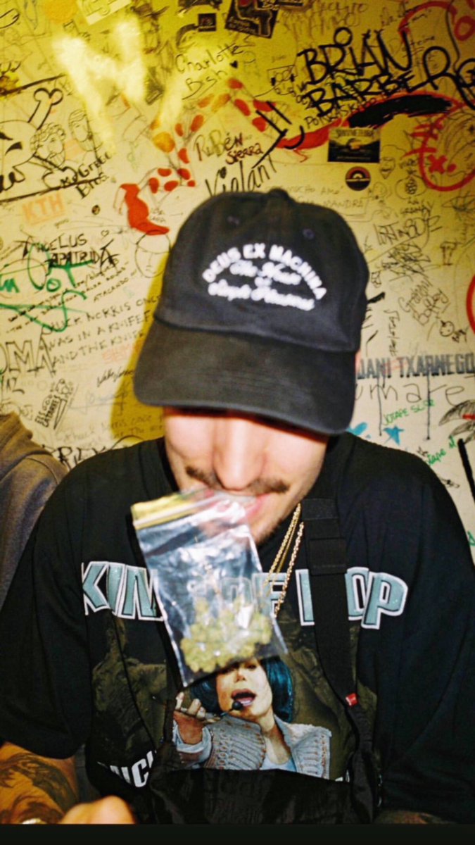 ᅠᅠ

ᅠᅠ

ᅠᅠ

ᅠᅠ

                  𝐡𝐞 𝐞𝐬𝐭𝐚𝐝𝐨 𝐛𝐮𝐬𝐜𝐚𝐧𝐝𝐨 𝐦𝐮𝐜𝐡𝐨 
                  𝐥𝐨 𝐪𝐮𝐞 𝐧𝐨 𝐡𝐞 𝐞𝐧𝐜𝐨𝐧𝐭𝐫𝐚𝐝𝐨