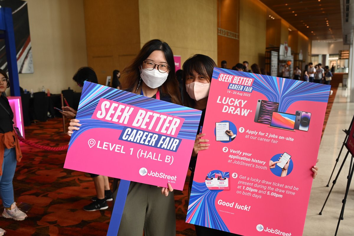 JobstreetSG's tweet photo. CV Photoshoots, Resume Clinics, expert advice, and Career coaching ... ALL in one place?!?
​
Get ready for the #JobstreetCF2024! You might find something worth striving for!​
​
Save the date this 24th &amp; 25th August today 👉🏻  https://t.co/bzhUeS2wIu

#JobstreetbySEEKSG https://t.co/vtDQUEe3Qx