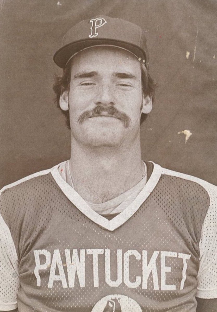 Wade Boggs looked like that one cool dude who worked at your local liquor store in the 80s and never carded anyone.