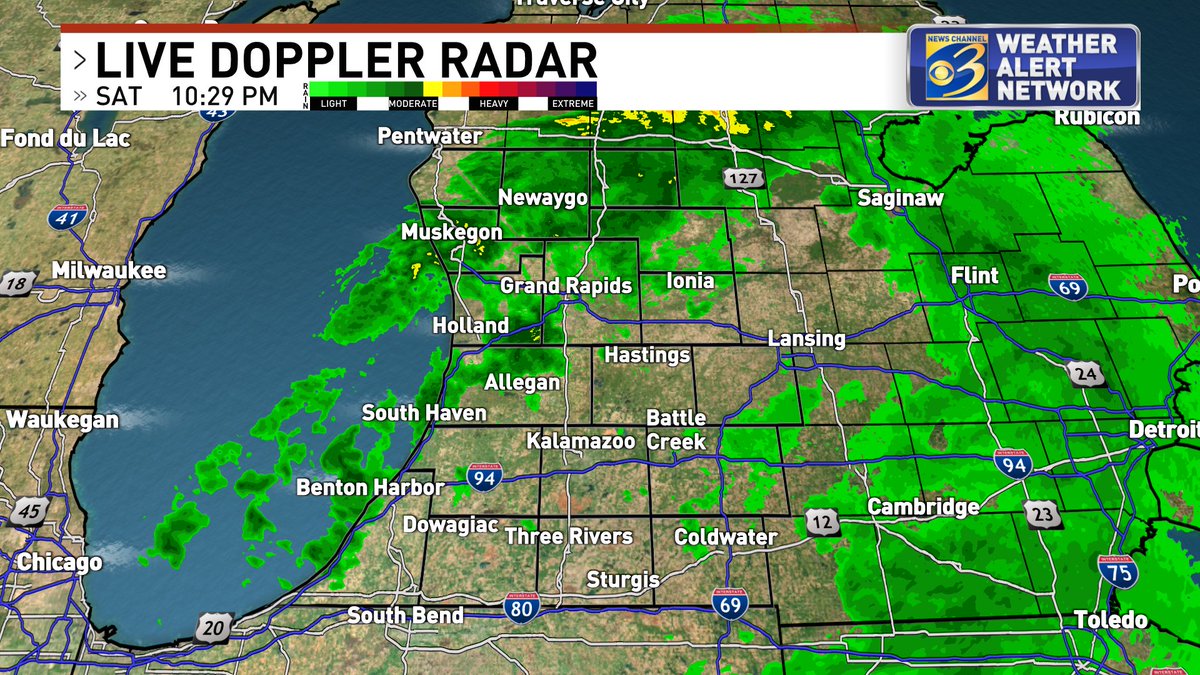 Rain isn't as widespread as it was earlier this evening... we'll see this final push of scattered showers from now through the mid-overnight. #MIwx