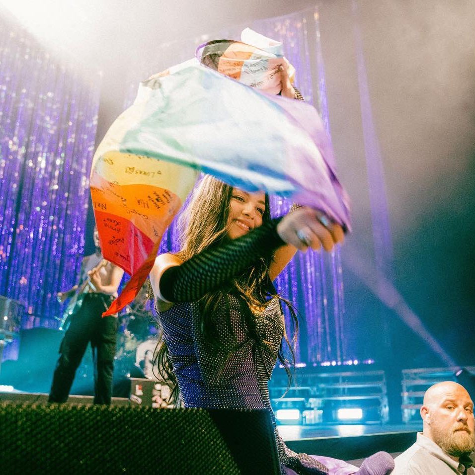 OliviaRodrigoHQ's tweet photo. Happy #PrideMonth ❤️🏳️‍🌈 https://t.co/W4nZZUJMyY