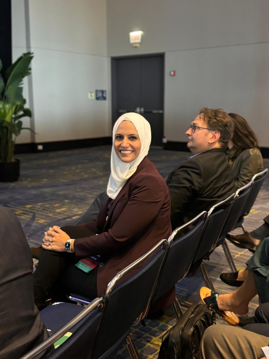 SawsanRashdanMD (@sawsanrashdanmd) on Twitter photo What an incredible honor to present our IIT on osimertinib + SABR in advanced EGFR+ NSCLC at <a href="/ASCO/">ASCO</a> this year! Grateful for the opportunity to share insights and collaborate with the incredible oncology community. <a href="/utswcancer/">UTSW Simmons Cancer Center</a> <a href="/UTSWMedCenter/">UT Southwestern Medical Center</a> What an incredible honor to present our IIT on osimertinib + SABR in advanced EGFR+ NSCLC at <a href="/ASCO/">ASCO</a> this year! Grateful for the opportunity to share insights and collaborate with the incredible oncology community. <a href="/utswcancer/">UTSW Simmons Cancer Center</a> <a href="/UTSWMedCenter/">UT Southwestern Medical Center</a>