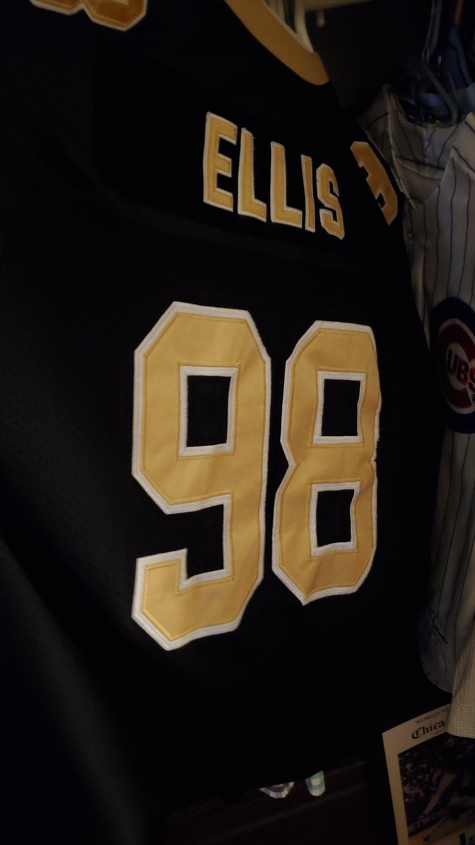 dGksociety's tweet photo. @JkTex50 My personal favorite, Super Bowl Champion Sedrick Ellis..
#SaintForLife โ๏ธ https://t.co/QQ4Is3dasW