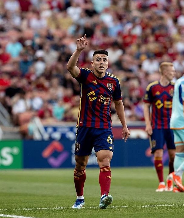 Braian ojedas quads aren’t talked about enough. Absolute unit. Zanetti and Roberto Carlos would be proud.