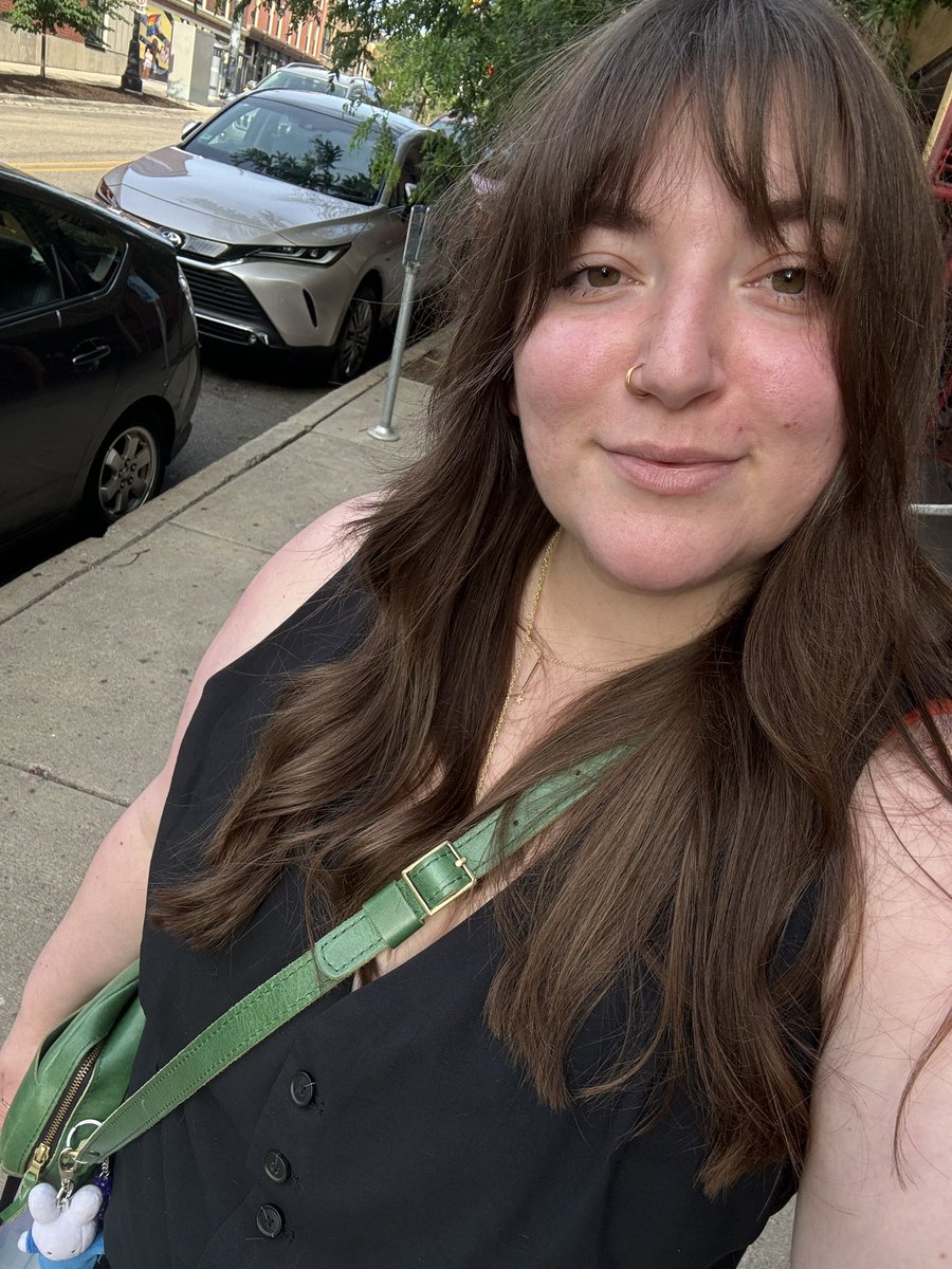moldipeaches's tweet photo. Update round up 
- baby is bigger 
- hair cut 
- Hozier 
- wicked https://t.co/phniH4BFKX