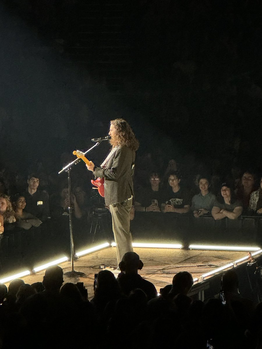 moldipeaches's tweet photo. Update round up 
- baby is bigger 
- hair cut 
- Hozier 
- wicked https://t.co/phniH4BFKX
