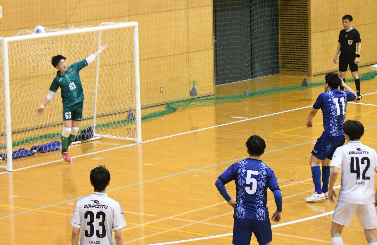 futsaltheater's tweet photo. 関西フットサルリーグ１部第２節

バディ２ー１シュライカー大阪サテライト
試合終了

偶発的なハンドで得たPKの１点が勝敗の分かれ目となった https://t.co/uzbEHAgTRS
