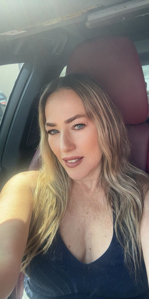 blueeyedirish10's tweet photo. Hope Everyone had an Awesome Saturday ๐๐ #blueeyes #irishgirl #fyp #saturdaypic #bluetank ๐๐๐๐
https://t.co/6ov1tJIm16
https://t.co/Wcghc1VAgB https://t.co/p5dpuBJopY