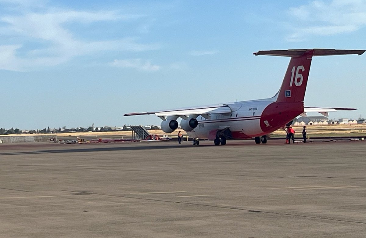 CALFIREAEU's tweet photo. At AEU's McClellan Airtanker Base right now, the first Type 1 LAT (Large Airtanker) of the year, supporting CAL FIRE's Santa Clara Unit with the #CorralFire.
#McClellanAirtankerBase #McClellan #MATB https://t.co/zbL2rdS78M