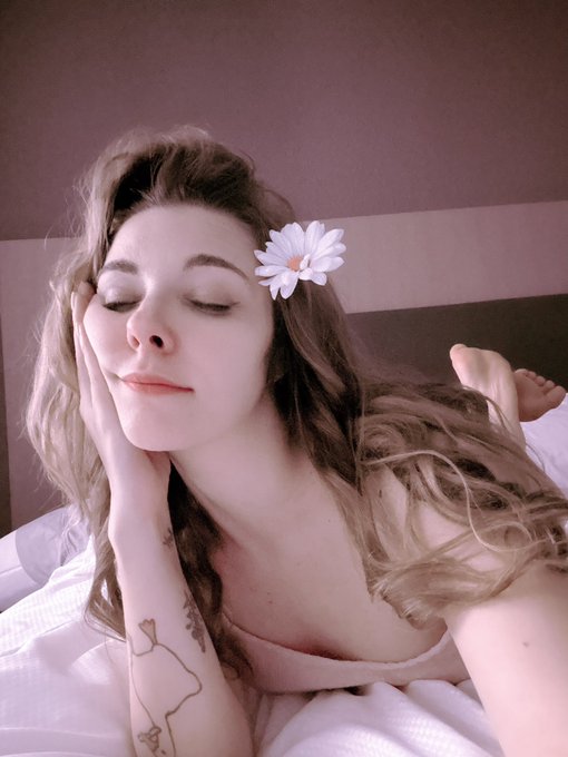 Goodnight finally https://t.co/eazYYIjJRh