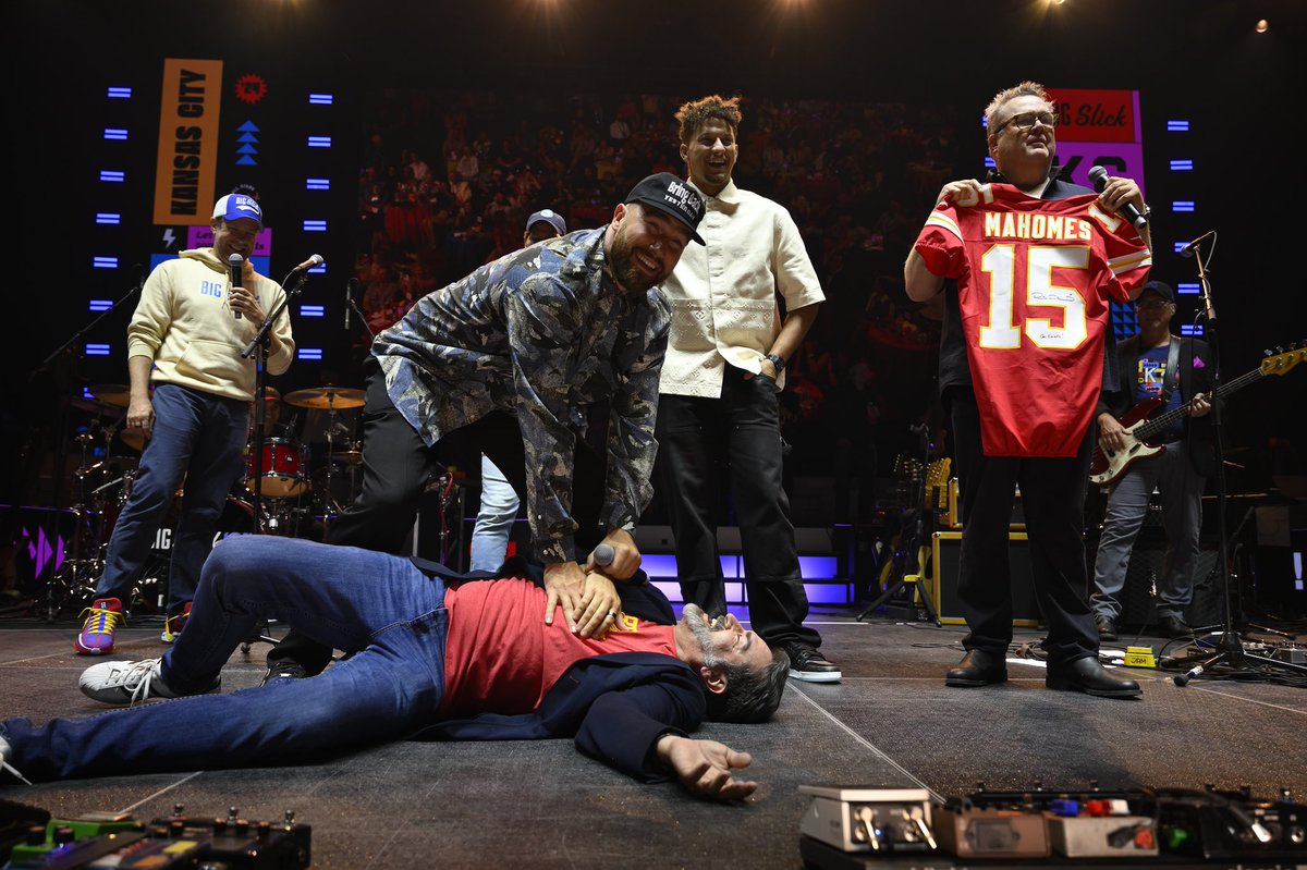 Vahe Gregorian tweet media