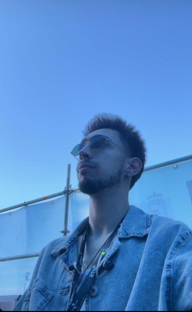 star_nothere's tweet image. 𝑰 𝒕𝒉𝒊𝒏𝒌 𝑰 𝒍𝒊𝒌𝒆 𝒚𝒐𝒖...  | Social Media Au
#polvoron 

- Creo.. creo que me gustas

- Tu a mi también, me gustas