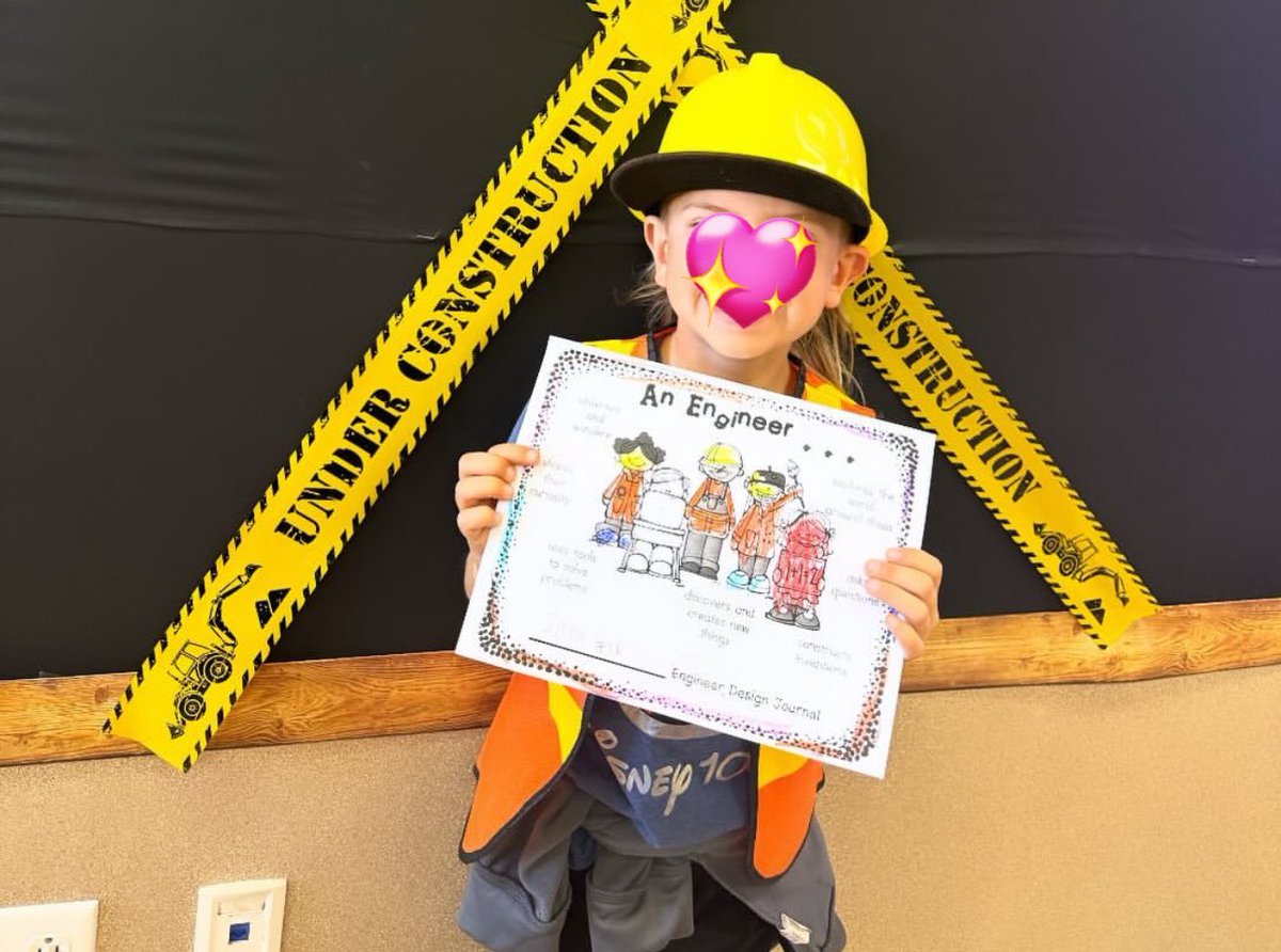 MrsLeeneth_G's tweet photo. These wonderful scholars had a blast designing &amp; building their bridges! 🩷#engineersofthefuture 👷‍♀️🌉🧱📋👷‍♂️ https://t.co/R8L8tPEb1E