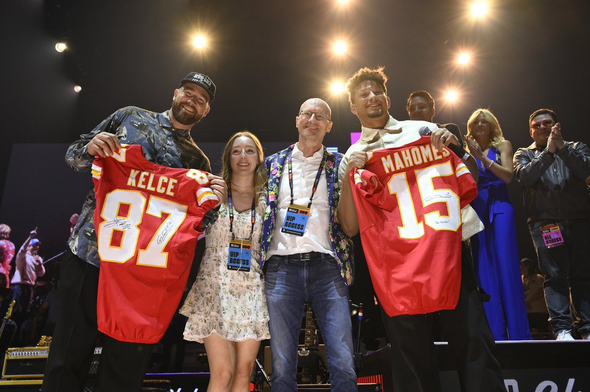 Sharon Hoffmann tweet media