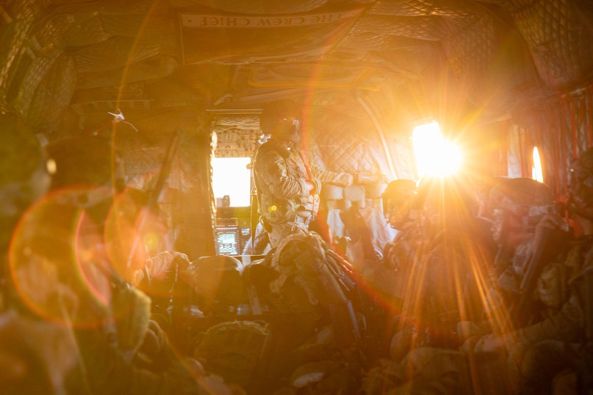 25thID's tweet photo. ⚡️Air Assault⚡
Soldiers assigned to the @25thID and @yourphilarmy conduct an air assault during the Joint Pacific Multinational Readiness Center (JPMRC-X). #JPRMC @USEmbassyPH @USARPAC https://t.co/DWHLlLb910