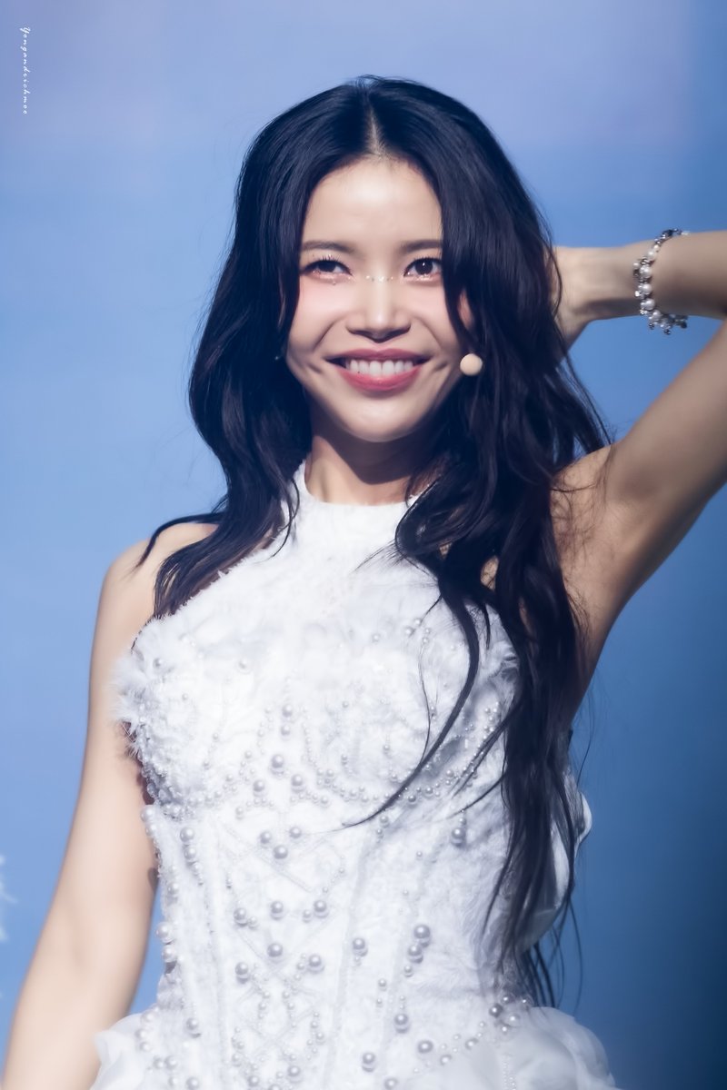 240601 솔라 단독콘서트     

🧚✨

#솔라 #SOLAR 
#마마무 #MAMAMOO
