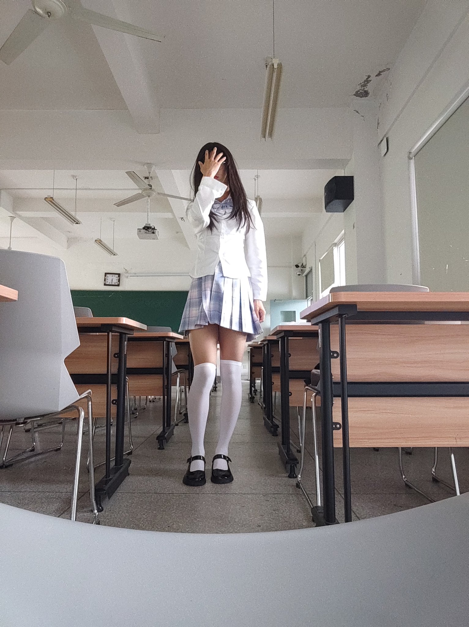 jk 露出 教室 XユーザーのSakuraさん: 「在教室露出色色 #JK #男娘 https://t.co/MPlwyb5y5T」 / X
