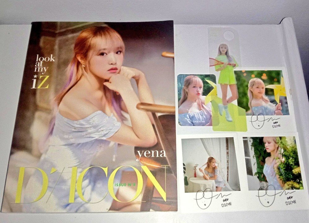 kokoszn's tweet photo. wts lfb is anyone inch with yena dicon from izone or smiley album? rfs need to declutter and i’ve quitted collecting 🥺

loc: rizal, ph
price: kahit magkano just dm or reply your budget !! https://t.co/kP8wuj6lGC