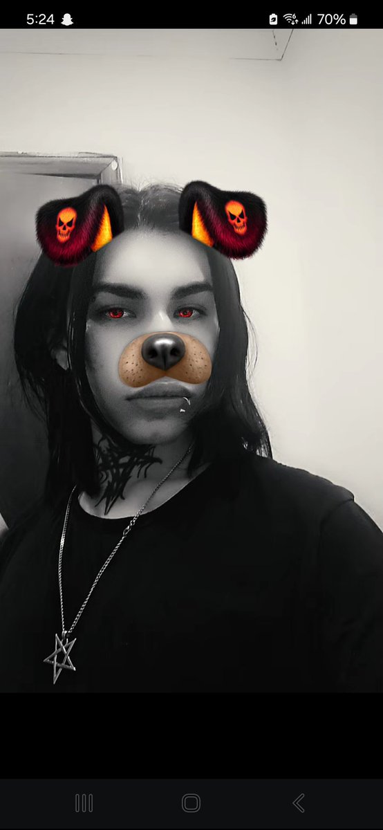 RavenCurse666's tweet photo. 𝑅𝑒𝑑 𝐸𝑦𝑒𝑠 https://t.co/0gittqbZIu