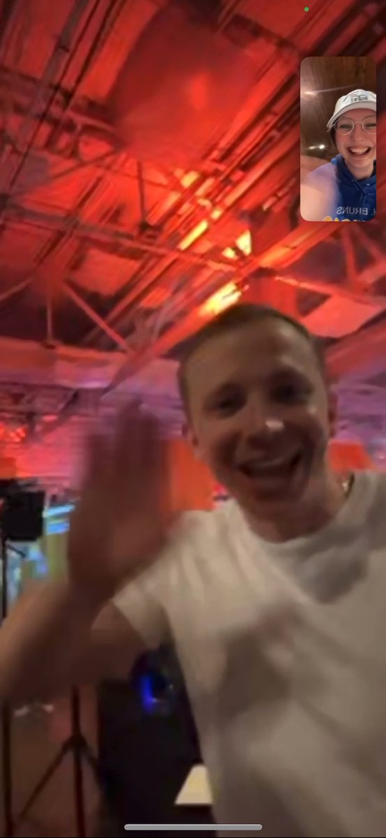 Kyrikio's tweet photo. I literally cried for an hour after this. Thank you for caring so much about your fans and taking the time to appreciate us, no matter how much your followers grow. You’re the man, thanks for making my year with this man @Jay3OW 🫶 https://t.co/SvSZ7pjmSi