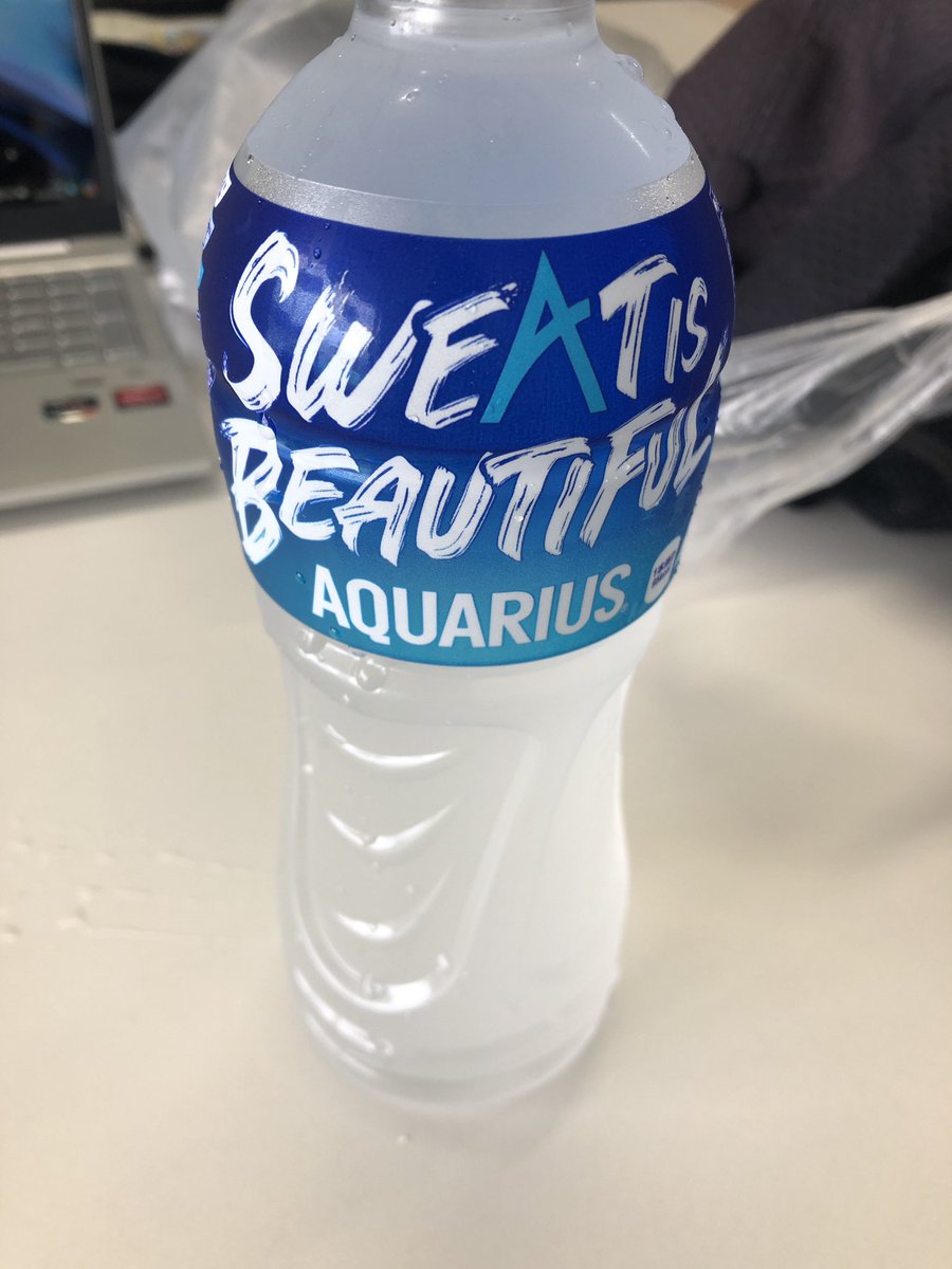 masa0629's tweet photo. "SWEAT IS BEAUTIFUL"と書かれたアクエリアス。どっちやねん。 https://t.co/JEdywhhjVg