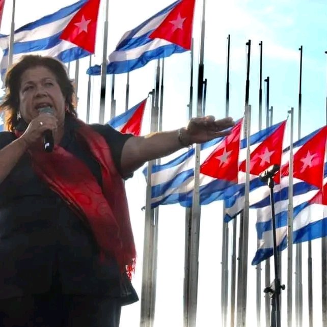 Se nos fue Corina,  la inmensa  actriz, la gran maestra, la revolucionaria cabal.