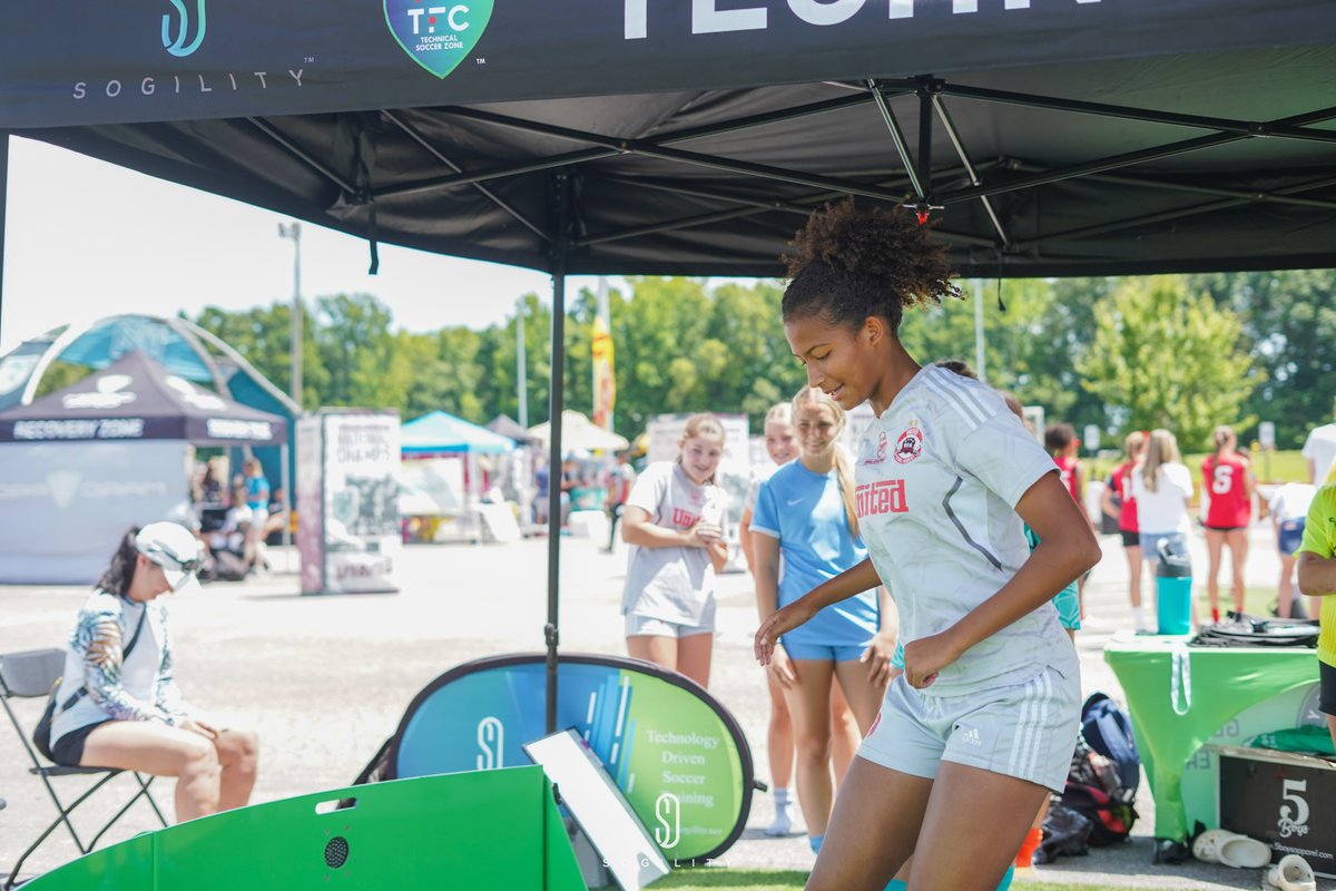 sogility's tweet photo. ECNL North Carolina Day 2!
We would like to thank all who showed love for Sogility today!
Good luck in your last game tomorrow!
#Sogility #TrainDifferentGetBetter #ECNL #ECNLNC #SoccerTraining https://t.co/uY8vNRD1Xs