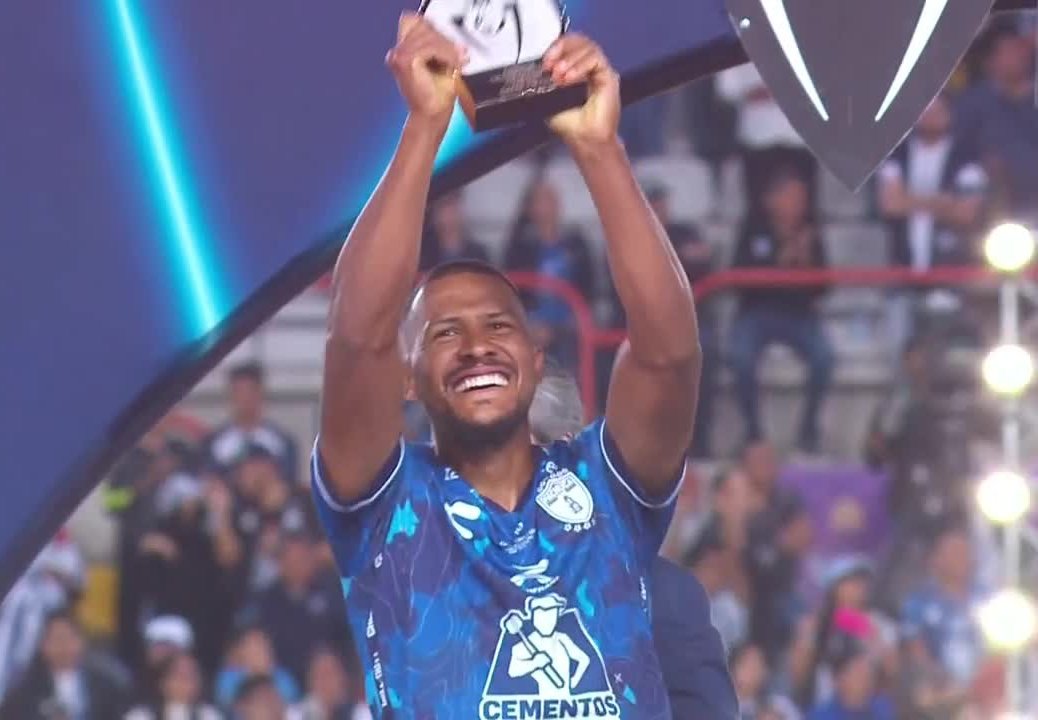 aranguismo18's tweet photo. ¿Messi? ¿Suárez? ¿Gignac? NO. Con ustedes el MVP y máximo goleador de la Concachampions 2024.

Salomón Rondón. 🐐 https://t.co/G4fEbNEvke